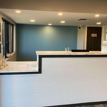 Days Inn By Wyndham Newnan Exterior photo