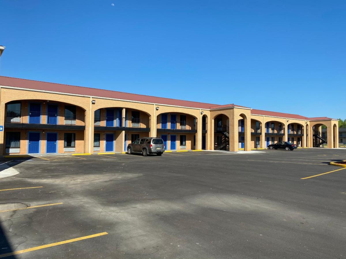 Days Inn By Wyndham Newnan Exterior photo